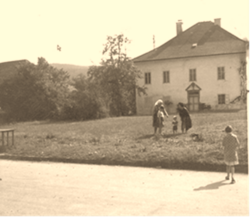 Pfarrhof um 196x.png