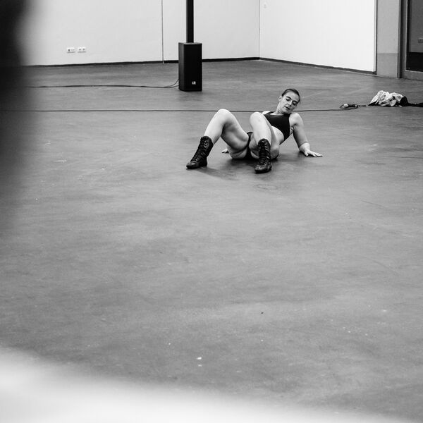 Datei:Doris Uhlich, 2019-07-13.jpg